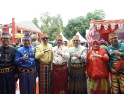 “Wakil Bupati Luwu Hadiri Prosesi Mattompang Arajang di Perayaan Hari Jadi Bone”
