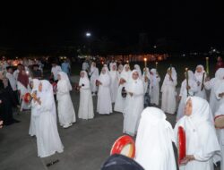 Ribuan Warga Luwu Meriahkan Pawai Obor Sambut 1 Muharram 1448 H