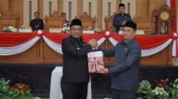 Bupati Luwu Serahkan Rancangan KUPA dan P-PPAS 2026 ke DPRD, Belanja Naik Rp37,9 Miliar