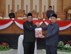 Bupati Luwu Serahkan Rancangan KUPA dan P-PPAS 2026 ke DPRD, Belanja Naik Rp37,9 Miliar